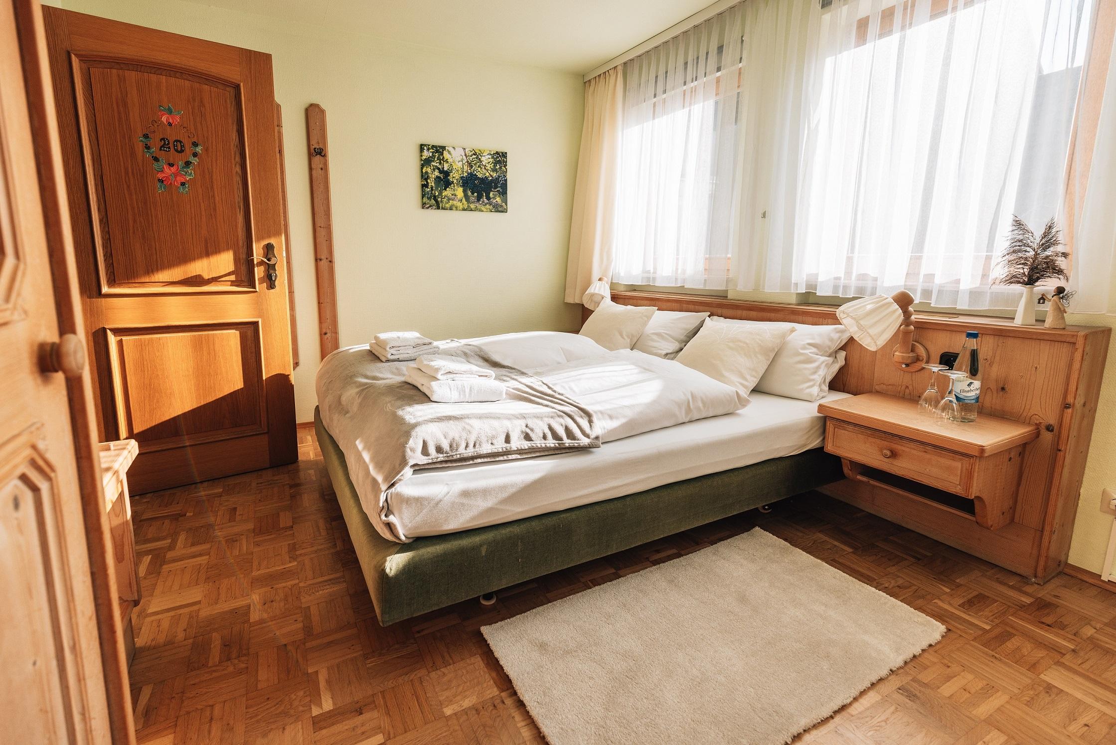 Hotel Krone Тауберреттерсхайм Экстерьер фото